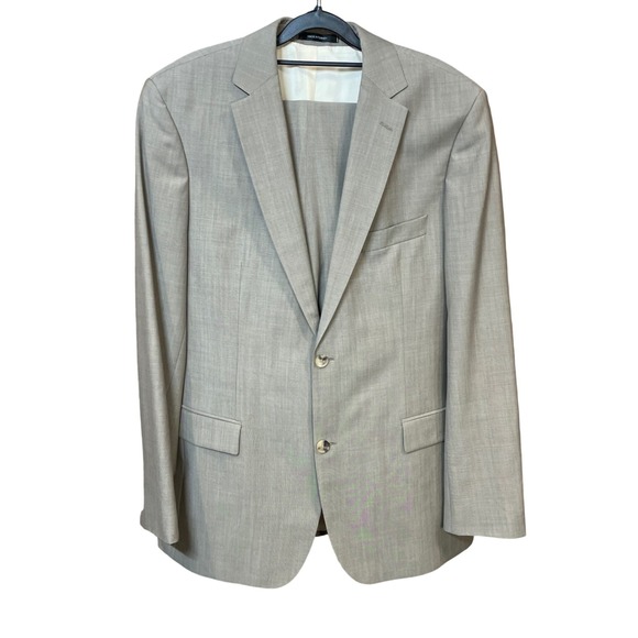 Hugo Boss Pasolini/Movie Light Tan 100% Virgin Wool 2 Piece Suit Mens Size 42L